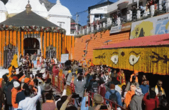 Chardham Yatra 2025 Crowd Prediction; Kedarnath | Badrinath Temple | गंगोत्री-यमुनोत्री के पट खुले, श्रद्धालु बोले- आने में डर लगा: लोगों में पहलगाम हमले का गुस्सा, साधु बोले- मोदीजी पाकिस्तान पर हमला करें