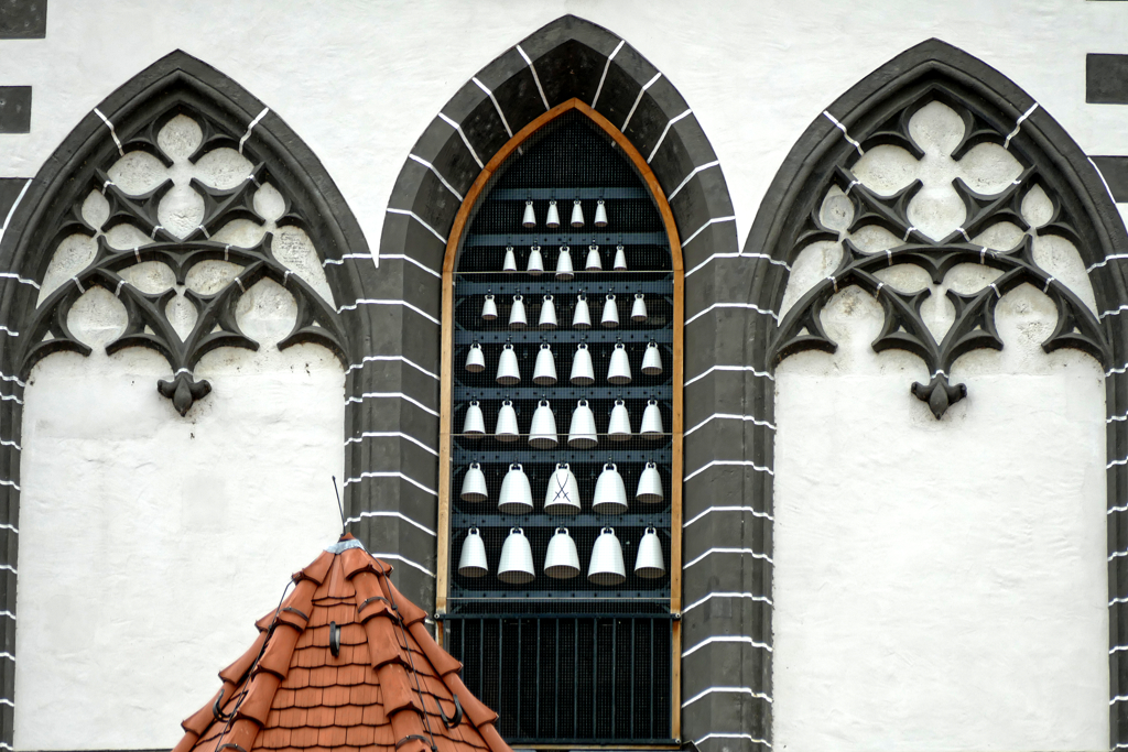 Hard-paste porcelain bells at the Frauenkirche in Meissen.