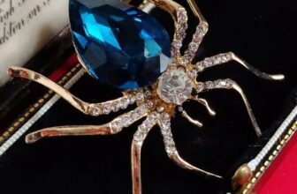 Large Vintage Style Crystal Blue Spider Jewellery Brooch Pin