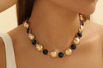 Vintage Round Wave Pattern Navy Blue Crystal Jewellery Set Earrings & Necklace
