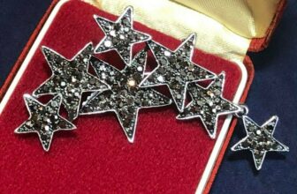 STAR Brooch Sparkly Crystal Vintage Style Silver Tone Shawl Pin Jewellery