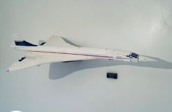 Adjustable Wall Mount for LEGO Icons Concorde 10318 (Black)