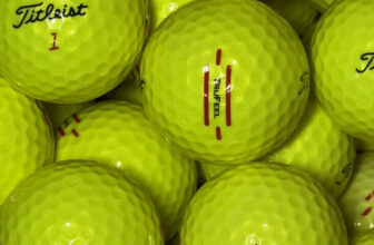 12 Yellow Titleist Trufeel Golf Balls Optic Mint / A Grade