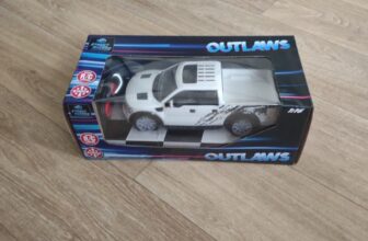 radio Remote controlled car White Pick Up 1:16 Ideal Xmas Christmas Present