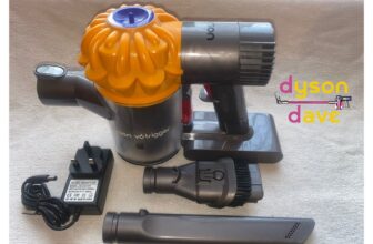 DYSON V6 TRIGGER  WITH CHARGER + TOOLS, NEW BATTERY
