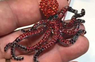 Vintage Style Octopus Brooch Crystal Silver Tone Shawl Pin Jewellery