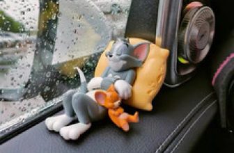 Sleeping Tom and Jerry Action Figure Cake Car Ornament Toy Desktop Decor