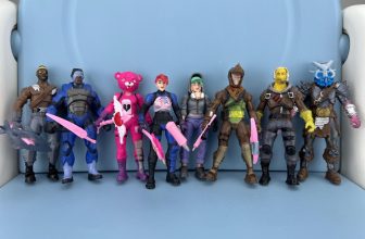8pc/Set Fortnite Battle Royale Season 8 PVC Action Figure Display Playset Toy