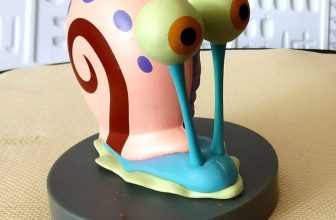 JAXX JASON FREENY’S HIDDEN DISSECTIBLES GARY SNAIL pink