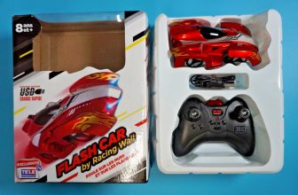 FLASH CAR by RACING WALL REMOTE CONTROL USB RECHARGEABLE TOY RACING CAR NEW +BOX