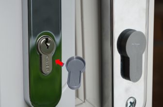 2 x Keyhole Draught Stopper Lock Draft Cap Lock Draught Excluder Keyhole Guard