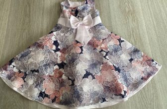 Girls pretty floral party occasion dress Size 7-8 years