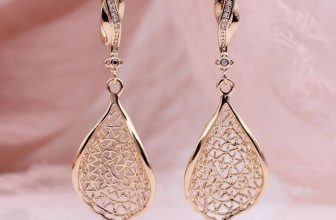 Stunning  9ct Rose Gold filled  Unique Drop Leaf Earrings  Free Gift Box