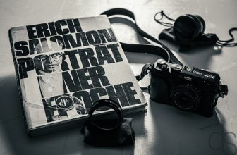 Stillleben mit Sonnenblende — Still-life with lens hood  [explored]