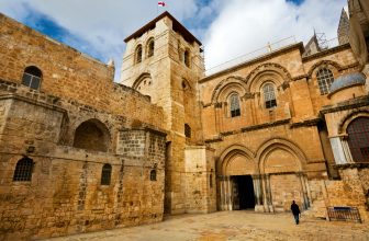 Israel restricts Palestinian Christians from Easter worship in Jerusalem