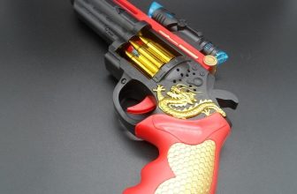 New Plastic Toy with Light Sound Vibration Effects For Kid Game Out Door Toy