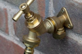 Outdoor solid brass garden watering tap+15 mm copper back /wall plate kits,