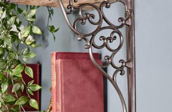 Cast Iron Ornate Scroll Shelf Bracket 27.5cm x 20.5cm