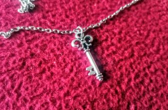 Silver (PVD) Vintage Necklace Pendant Charm KEY with 50cm silver chain