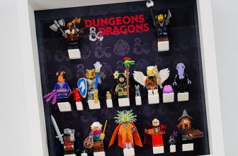 Display frame for Lego ® 71047 Dungeons and Dragons minifigures 27cm case