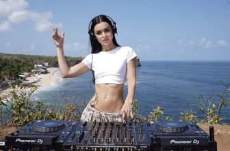 Korolova – Live @ Bali / Melodic Techno & Progressive House Mix