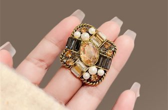 Luxury Vintage Pearl Rhinestone Brooches Versatile Shiny Corsage Jewelry Gifts