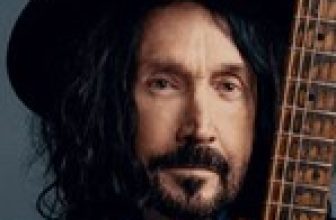 Heartbreaker: A Memoir by Mike Campbell