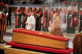 Pope Francis’s body taken in procession to St. Peter’s Basilica for lying in state