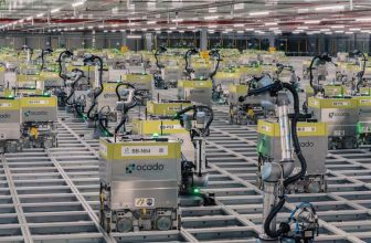 Swarm of helpful robots can pack your groceries