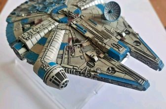 Millennium Falcon  – YT-1300 – STAR WARS LEGENDS  (STELLAR ENVOY)
