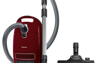 MIELE COMPLETE C3 CAT AND DOG VACUUM CLEANER HOOVER NEW IN BOX