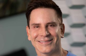 Dr. Jochen Earns Cert in Micrographic Dermatologic Surgery