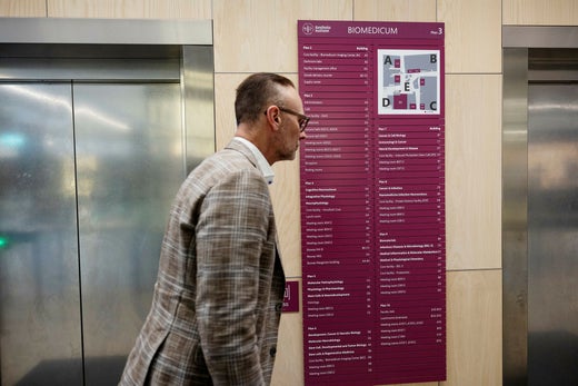 ”Det är ingen välgörenhetsverksamhet. Det är de bästa forskarna vi vill locka hit, så det blir en ’win-win’”, säger Martin Bergö.