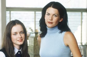 Are More ‘Gilmore Girls’ Series & Specials In The Works? Lauren Graham Has An Idea