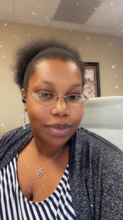 Ronisha Niki Baker selfie