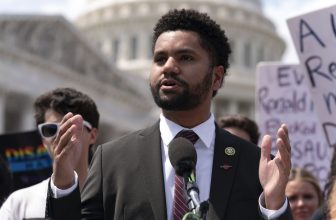 House Democrats push for congressional trip to El Salvador to visit Trump deportees