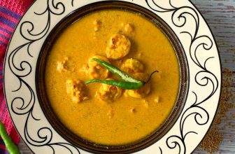 Doi Shorshe Chingri – Prawn Mustard Curry Recipe by Archana’s Kitchen