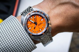 Hands-On: Doxa SUB 250T GMT Watches