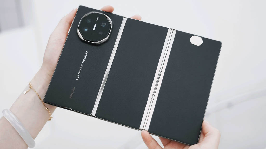 HarmonyOS 5.0 closed beta program live for Huawei Mate XT tri-fold