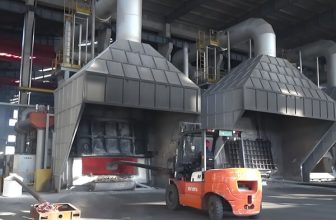 Selection and use of refining agent in aluminum melting