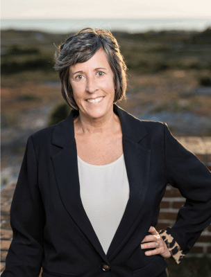 Tammy Cranston: Author Headshot