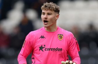 Manchester United weighing up move for Brighton and Hove Albion goalkeeper Carl Rushworth – Man United News And Transfer News