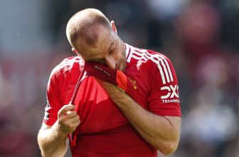 Manchester United mulling over whether to travel with four soon-to-be free agents on their Asia trip – Man United News And Transfer News