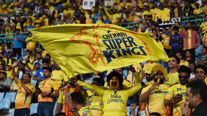 स्पॉन्सर्स सीधे तौर पर धोनी की मौजूदगी से जुड़ते हैं।