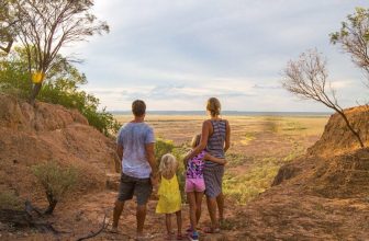 Don’t Travel Without These Top Family Travel Tips From 15+ Years Of Experience