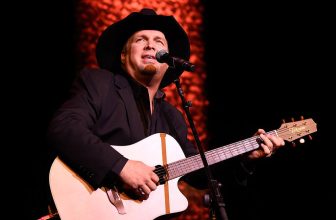 Albums That Sold 1 Million Copies In The First Week