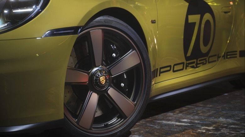 Front wheel of the Porsche 911 Spirit 70