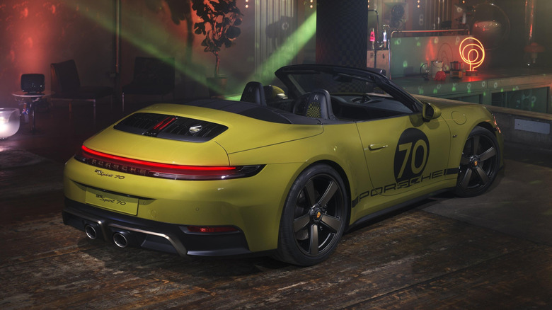 Rear 3/4 view of the Porsche 911 Spirit 70