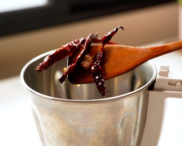 karuveppilai thokku - place in mixer