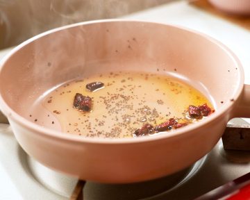 karuveppilai thokku - temper